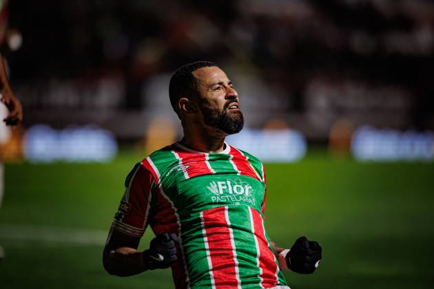 Aloisio celebrates after scoring goal during Liga Portugal 23 24 game between CF Estrela Amadora and Portimonense SC at Estadio Jose Gomes, Amadora, Lisbon, Portugal. (Maciej Rogowski) Lisbon Estadio Jose Gomes Portugal Copyright: xMaciejxRogowskix estport-20
