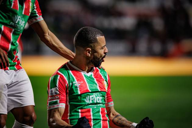 Aloisio celebrates after scoring goal during Liga Portugal 23 24 game between CF Estrela Amadora and Portimonense SC at Estadio Jose Gomes, Amadora, Lisbon, Portugal. (Maciej Rogowski) Lisbon Estadio Jose Gomes Portugal Copyright: xMaciejxRogowskix estport-22