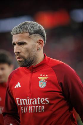 Nicolas Otamendi during UEFA Europa League 23 24 game between SL Benfica and Toulouse FC at Estadio Da Luz, Lisbon, Portugal. (Maciej Rogowski) Lisbon Estadio Da Luz Portugal Copyright: xMaciejxRogowskix slbtoulousefull-001