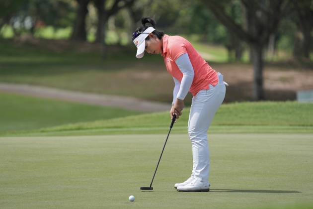 Honda LPGA, Golf Damen Thailand 2024 Moriya Jutanugarn from Thailand is playing her putt shot during the first round of the Honda LPGA Thailand 2024 at Siam Country Club Old Course in Chonburi, Thailand, on February 22, 2024. Chonburi Thailand  Copyright: xVachiraxVachirax originalFilename:kalong-notitle240222_np1Wo.jpg