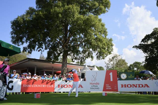 Honda LPGA, Golf Damen Thailand 2024 Moriya Jutanugarn from Thailand is playing her tee shot during the first round of the Honda LPGA Thailand 2024 at Siam Country Club Old Course in Chonburi, Thailand, on February 22, 2024. Chonburi Thailand  Copyright: xVachiraxVachirax originalFilename:kalong-notitle240222_npx81.jpg