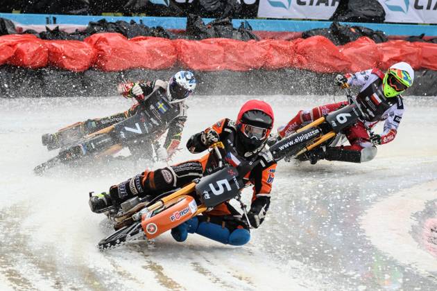 Texom European Individual Ice Speedway Championship 2024 round 1 2024.02.24 Sanok, Poland, Ice Speedway Texom European Individual Ice Speedway Championship 2024 round 1 (1 Runda Indywidualnych Mistrzostw Europy w Zuzlu Na Lodzie) op: Lukas Hutla, Joakim Soderstrom, Michal Knapp Copyright: xKonradxSwieradx 128A2451