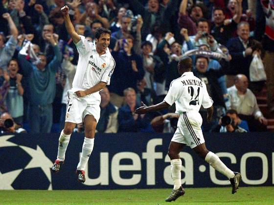 Onderwerp Subject: Real Madrid (3-1) Champions League Reklame: Club Team Country: Real Madrid Seizoen Season: 2002 2003 FOTO PHOTO: Real Madrid s RAUL (L) celebrating goal with Claude MAKELELE (R) MADRID ESP Content not available for redistribution in The Netherlands directly or indirectly through any third parties. Copyright: xBSRxAgencyx 03190408F0003
