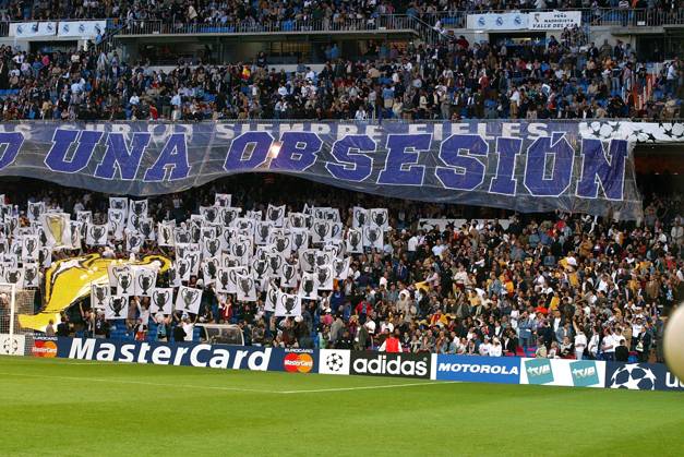 Onderwerp Subject: Real Madrid (3-1) Champions League Reklame: Club Team Country: Real Madrid Seizoen Season: 2002 2003 FOTO PHOTO: Real Madrid s stadium SANTIAGO BERNABEU supporters MADRID ESP Content not available for redistribution in The Netherlands directly or indirectly through any third parties. Copyright: xBSRxAgencyx 03190408E8DA3571