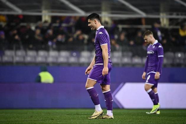Foto Massimo Paolone LaPresse 26 Febbraio 2024 - Firenze, Italia - calcio - Fiorentina vs Lazio - Campionato italiano di calcio Serie A TIM 2023 2024 - Stadio Artemio Franchi. Nella foto: Riccardo Sottil (ACF Fiorentina) e Lucas Beltran (ACF Fiorentina) escono dal campo a testa bassa February 26, 2024 Florence, Italy - sport, calcio - Fiorentina vs Lazio - Italian Serie A Football Championship 2023 2024 - Artemio Franchi Stadium. In the pic: Riccardo Sottil (ACF Fiorentina) and Lucas Beltran (ACF Fiorentina) leave the field with head down Copyright: xMassimoxPaolone LaPressex