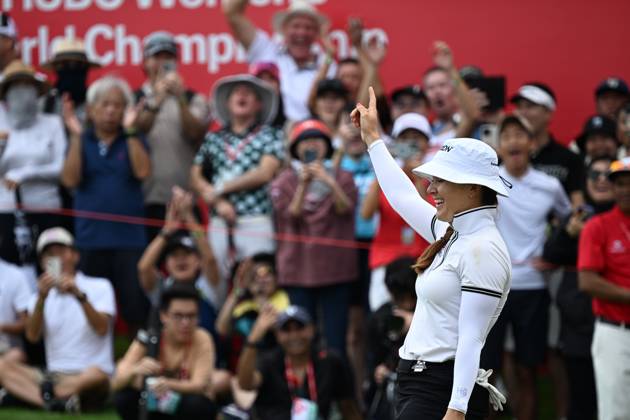 (240303) -- SINGAPORE, March 3, 2024 -- Hannah Green of Australia celebrates after winning the HSBC Women s World Championship, WM, Weltmeisterschaft held at the Singapore s Sentosa Golf Club on March 3, 2024. (Photo by Then Chih Wey Xinhua) (SP)SINGAPORE-GOLF-WOMEN S WORLD CHAMPIONSHIP XinxJiapo 