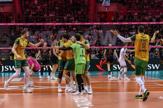 Tauron Polish Mens Volleyball Cup 2024 - final - Jastrzebski Wegiel vs Aluron CMC Warta Zawiercie 03.03.2024 Krakow (Cracow) Poland, Voleyball (siatkowka), Tauron Polish Mens Volleyball Cup - final (TAURON Puchar Polski Mezczyzn 2024), Sezon (Season) 2024, Jastrzebski Wegiel - Aluron CMC Warta Zawiercie op: Aluron CMC Warta Zawiercie - win celebraion celebracja zwyciestwa) Copyright: xKonradxSwieradx 128A7671