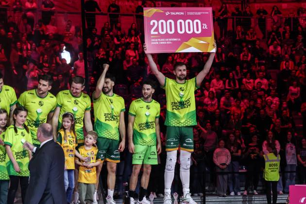 Tauron Polish Mens Volleyball Cup 2024 - final - Jastrzebski Wegiel vs Aluron CMC Warta Zawiercie 03.03.2024 Krakow (Cracow) Poland, Voleyball (siatkowka), Tauron Polish Mens Volleyball Cup - final (TAURON Puchar Polski Mezczyzn 2024), Sezon (Season) 2024, Jastrzebski Wegiel - Aluron CMC Warta Zawiercie op: Aluron CMC Warta Zawiercie - win celebraion celebracja zwyciestwa) Copyright: xKonradxSwieradx 128A7954