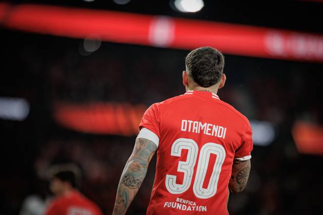 Nicolas Otamendi during UEFA Europa League 23 24 game between SL Benfica and Rangers FC at Estadio Da Luz, Lisbon, Portugal. (Maciej Rogowski) Lisbon Estadio Da Luz Portugal Copyright: xMaciejxRogowskix slbrangersfull-17