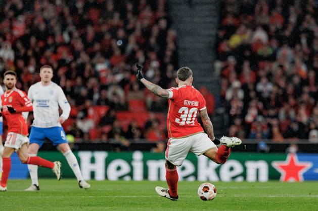 Nicolas Otamendi during UEFA Europa League 23 24 game between SL Benfica and Rangers FC at Estadio Da Luz, Lisbon, Portugal. (Maciej Rogowski) Lisbon Estadio Da Luz Portugal Copyright: xMaciejxRogowskix slbrangersfull-29