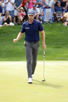 PONTE VEDRA BEACH, FL - MARCH 15: PGA, Golf Herren golfer Wyndham Clark reacts to making a birdie putt on the 9th hole to finish at 14 under par for the tournament and the current leader during The Players Championship on March 15, 2024, at TPC Sawgrass in Ponte Vedra Beach, Florida. (Photo by Brian Spurlock Icon Sportswire) GOLF: MAR 15 PGA THE PLAYERS Championship EDITORIAL USE ONLY Icon2403151