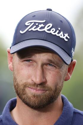 PONTE VEDRA BEACH, FL - MARCH 15: PGA, Golf Herren golfer Wyndham Clark does a tv interview after completing his second round during The Players Championship on March 15, 2024, at TPC Sawgrass in Ponte Vedra Beach, Florida. (Photo by Brian Spurlock Icon Sportswire) GOLF: MAR 15 PGA THE PLAYERS Championship EDITORIAL USE ONLY Icon24031510