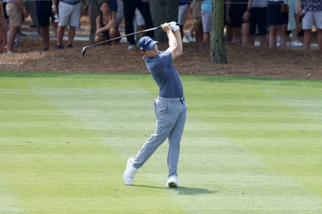 PONTE VEDRA BEACH, FL - MARCH 15: PGA, Golf Herren golfer Matt Fitzpatrick hits a shot out of the fairway on the 9th hole during The Players Championship on March 15, 2024, at TPC Sawgrass in Ponte Vedra Beach, Florida. (Photo by Brian Spurlock Icon Sportswire) GOLF: MAR 15 PGA THE PLAYERS Championship EDITORIAL USE ONLY Icon24031518