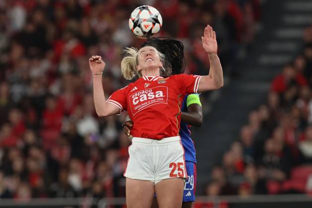 Lisbon, Portugal, Tuesday 19 March 2024 UEFA Women s Champions League 2023 24 1 4 Final SL Benfica Olympique Lyon, Chandra Davidson SL Benfica , Griedge Mbock Bathy Olympique Lyon , header, header duel Copyright: JoaquimxFerreira
