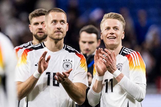 UEFA friendly match France Germany 23 03 2024 Waldemar Anton Germany, 16 , Chris Führich Germany, 11 applaud towards fans UEFA friendly match France Germany, Lyon, Groupama Stadium on 23 03 2024 Copyright: xBEAUTIFULxSPORTS Wunderlx