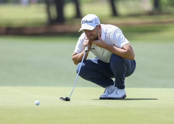 HOUSTON, TX - MARCH 29: Wyndham Clark (USA) studies his putt on 9 during Round 2 of the PGA, Golf Herren Texas Children™s Houston Open at Memorial Park Golf Course on March 29, 2024 in Houston, Texas. (Photo by Leslie Plaza Johnson Icon Sportswire) GOLF: NOV 10 PGA Cadence Bank Houston Open EDITORIAL USE ONLY Icon2403290452