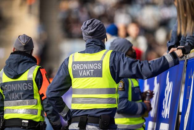 240330 Security guards at the Allsvenskan football match between IFK Norrköping and Malmö FF on March 30, 2024 in Norrköping, Sweden.  Copyright: MAGNUSxANDERSSON BB240330MN101