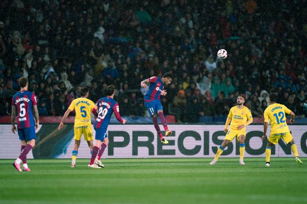 (240331) -- BARCELONA, March 31, 2024 -- FC Barcelona, Barca s Raphinha (top) jumps for a header to score during the Spanish league (La Liga) football match between FC Barcelona and Las Palmas in Barcelona, Spain, March 30, 2024. (Photo by Xinhua) (SP)SPAIN-BARCELONA-FOOTBALL-LA LIGA-BARCELONA VS LAS PALMAS JoanxGosa