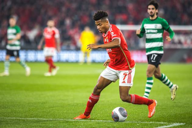 April 2, 2024, Lisbon, Portugal: David Neres of SL Benfica in action during the Portuguese Cup Semi Final 2nd Leg match between SL Benfica and Sporting CP at Estadio da Luz. Lisbon Portugal - ZUMAs197 20240402_aaa_s197_127 Copyright: xHenriquexCasinhasx