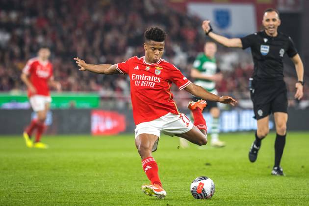 April 2, 2024, Lisbon, Portugal: David Neres of SL Benfica in action during the Portuguese Cup Semi Final 2nd Leg match between SL Benfica and Sporting CP at Estadio da Luz. Lisbon Portugal - ZUMAs197 20240402_aaa_s197_140 Copyright: xHenriquexCasinhasx