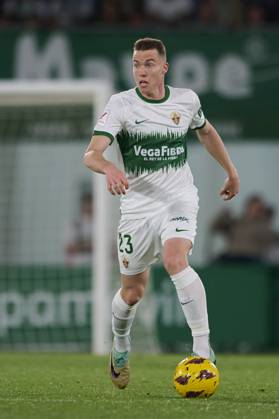 LaLiga Hypermotion, Elche CF v Real Oviedo ELCHE, SPAIN - APRIL 5: Carlos Clerc Left-Back of Elche CF runs with the ball during the LaLiga Hypermotion match between Elche CF and Real Oviedo at Manuel Martinez Valero Stadium, on April 5, 2024 in Elche, Spain. (Photo By Francisco Macia Photo Players Images) Elche Estadio Manuel Martinez Valero Alicante Spain Copyright: xFranciscoxMacia PhotoxPlayersxImages,xFranciscoxMacia PhotoxPlayersxImx