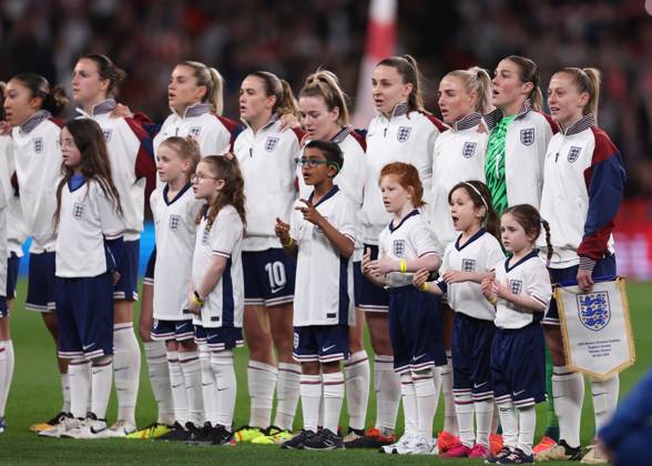 London, England, 5th April 2024. The England team sing the National Anthem during the UEFA Women s European Qualifier match at Wembley Stadium, London. Picture: Paul Terry Sportimage EDITORIAL USE ONLY. No use with unauthorised audio, video, data, fixture lists, club league logos or live services. Online in-match use limited to 120 images, no video emulation. No use in betting, games or single club league player publications. SPI-3058-0009