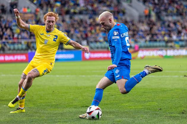 WROCLAW 26.03.2024 FINALOWY MECZ BARAZOWY ELIMINACJE DO MISTRZOSTW EUROPY 2024: UKRAINA - ISLANDIA --- UEFA EURO, EM, Europameisterschaft,Fussball 2024 QUALIFICATION FINAL PLAY-OFF MATCH IN WROCLAW: UKRAINE - ISLAND nz JON DAGUR THORSTEINSSON YUKHYM KONOPLIA FOT. ERNEST KOLODZIEJ 400mm.pl NEWSPIX.PL --- Newspix.pl 20240326_KOL1625