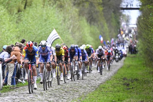 Danish Mads Pedersen of Lidl-Trek and Belgian Jasper Philipsen of Alpecin-Deceuninck pictured in action during the men s elite race of the Paris-Roubaix cycling event, 260,0km from Compiegne to Roubaix, France on Sunday 07 April 2024. JASPERxJACOBS x90525588x