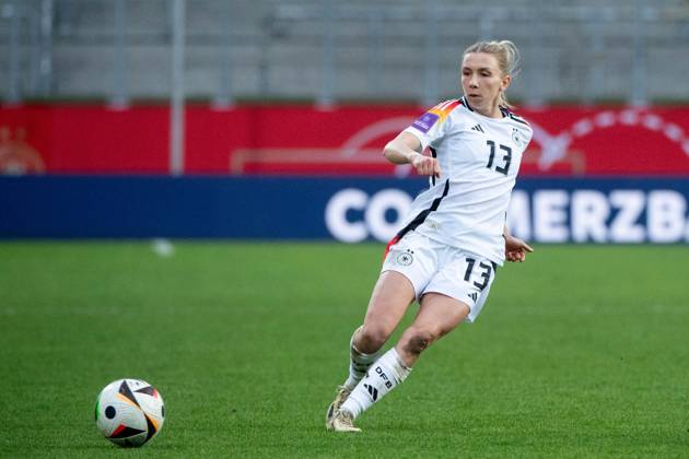 Elisa Senß Germany, 13 on the ball, GER, Germany GER vs Iceland ISL , UEFA Womens Qualifier Euro 2025, National Team, League A, Group 4, Matchday 2, 09 04 2024 GER, Germany vs Iceland, UEFA Womens Qualifier Euro 2025, National Team, League A, Group 4, Matchday 2, 09 04 2024 Aachen Copyright: xEibner-Pressefoto Memmlerx EP_MMR