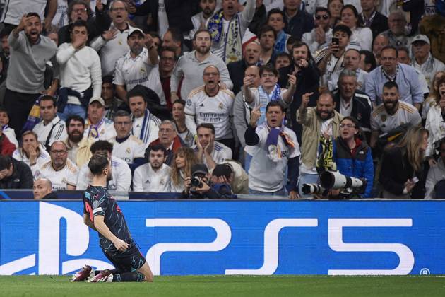 2024-04-09 Real Madrid CF v Manchester City - Quarter-final First Leg - UEFA Champions League 2023 24 MADRID, SPAIN - APRIL 9: Bernardo Silva of Manchester City celebrates a goal during the Quarter-final First Leg - UEFA Champions League match between Real Madrid CF and Manchester City at Estadio Santiago Bernabeu on April 9, 2024 in Madrid, Spain. (Photo by Pablo Morano BSR Agency) Madrid Spain Content not available for redistribution in The Netherlands directly or indirectly through any third parties. Copyright: xBSRxAgencyx