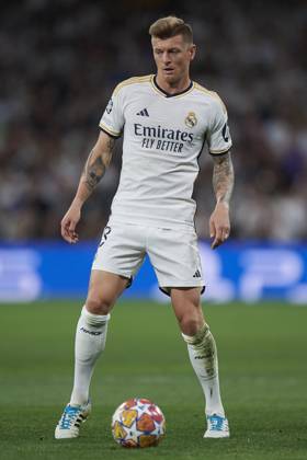 2024-04-09 Real Madrid CF v Manchester City - Quarter-final First Leg - UEFA Champions League 2023 24 MADRID, SPAIN - APRIL 9: Toni Kroos of Real Madrid CF in action during the Quarter-final First Leg - UEFA Champions League match between Real Madrid CF and Manchester City at Estadio Santiago Bernabeu on April 9, 2024 in Madrid, Spain. (Photo by Pablo Morano BSR Agency) Madrid Spain Content not available for redistribution in The Netherlands directly or indirectly through any third parties. Copyright: xBSRxAgencyx
