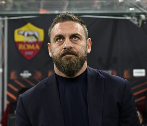 Foto IPP Paolo Bona Milano 11 04 2024 UEFA Europa League di Calcio stagione 2023 2024 partita Milan-Roma Nella foto Daniele De Rossi, allenatore della Roma Italy Photo Press Worldwide Copyright italy Italy ITALY Copyright: xR4924_italyphotopressx