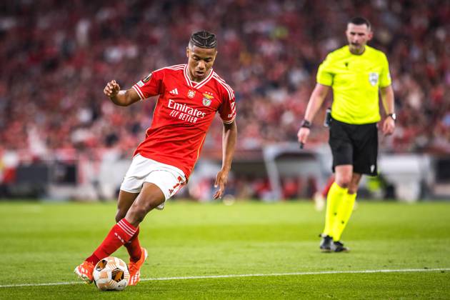 April 11, 2024, Lisbon, Portugal: David Neres of SL Benfica in action during the UEFA Europa League quarterfinal first leg match between SL Benfica and Olympique de Marseille at Estadio da Luz in Lisbon. Lisbon Portugal - ZUMAs197 20240411_aaa_s197_545 Copyright: xHenriquexCasinhasx