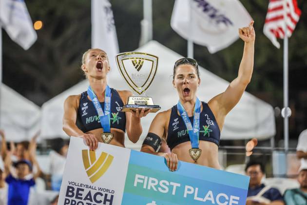 Beach volleyball, World Beach Tour in Laguna Province, winners Chenoa Christ and Anna-Lena Grüne