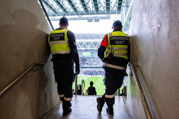 240414 Security guards during the Allsvenskan football match between Djurgarden and Sirius on April 14, 2024 in Stockholm, Sweden.  Copyright: KENTAxJÖNSSON BB240414KJ101