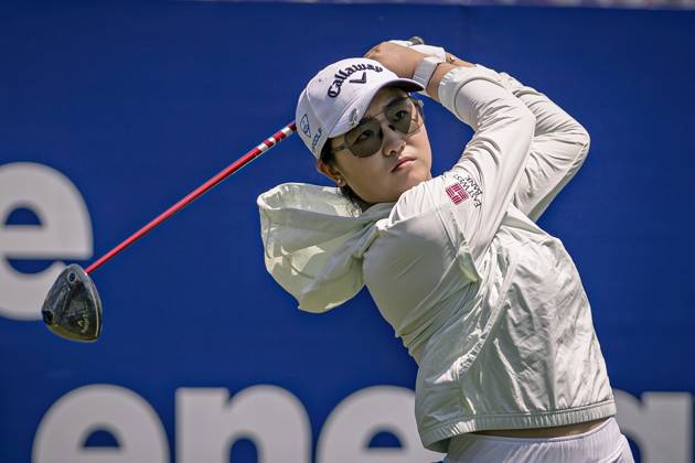 April 18, 2024, The Woodlands, Texas, USA: ROSE ZHANG tees off at the 10th hole during round 1 of The Chevron Championship at The Club at Carlton Woods on April 18, 2024, in The Woodlands, Texas. The Woodlands USA - ZUMAp213 20240418_znp_p213_037 Copyright: xLynnxPenningtonx
