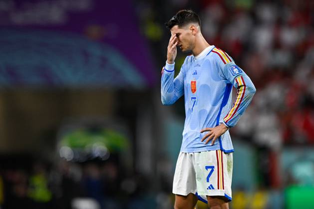 2022-12-06 Morocco v Spain - Round of 16 - FIFA World Cup, WM, Weltmeisterschaft, Fussball Qatar 2022 AL RAYYAN, QATAR - DECEMBER 6: Alvaro Morata of Spain reacts during the Round of 16 - FIFA World Cup Qatar 2022 match between Morocco and Spain at the Education City Stadium on December 6, 2022 in Al Rayyan, Qatar (Photo by Pablo Morano BSR Agency) Al Rayyan Qatar Content not available for redistribution in The Netherlands directly or indirectly through any third parties. Copyright: xBSRxAgencyx