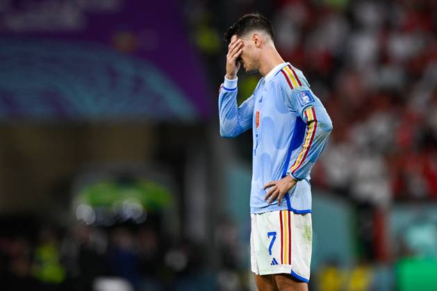 2022-12-06 Morocco v Spain - Round of 16 - FIFA World Cup, WM, Weltmeisterschaft, Fussball Qatar 2022 AL RAYYAN, QATAR - DECEMBER 6: Alvaro Morata of Spain reacts during the Round of 16 - FIFA World Cup Qatar 2022 match between Morocco and Spain at the Education City Stadium on December 6, 2022 in Al Rayyan, Qatar (Photo by Pablo Morano BSR Agency) Al Rayyan Qatar Content not available for redistribution in The Netherlands directly or indirectly through any third parties. Copyright: xBSRxAgencyx