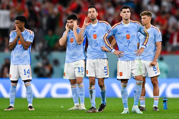 2022-12-06 Morocco v Spain - Round of 16 - FIFA World Cup, WM, Weltmeisterschaft, Fussball Qatar 2022 AL RAYYAN, QATAR - DECEMBER 6: Alvaro Morata of Spain looks dejected after the Round of 16 - FIFA World Cup Qatar 2022 match between Morocco and Spain at the Education City Stadium on December 6, 2022 in Al Rayyan, Qatar (Photo by Pablo Morano BSR Agency) Al Rayyan Qatar Content not available for redistribution in The Netherlands directly or indirectly through any third parties. Copyright: xBSRxAgencyx
