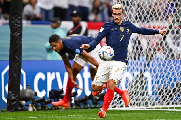 2022-12-10 Netherlands v Argentina - Quarter Final - FIFA World Cup, WM, Weltmeisterschaft, Fussball Qatar 2022 LUSAIL CITY, QATAR - DECEMBER 10: Antoine Griezmann of France in action during the Quarter Final - FIFA World Cup Qatar 2022 match between Netherlands and Argentina at the Lusail Stadium on December 10, 2022 in Lusail City, Qatar (Photo by Pablo Morano BSR Agency) Lusail City Qatar Content not available for redistribution in The Netherlands directly or indirectly through any third parties. Copyright: xBSRxAgencyx
