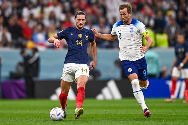 2022-12-10 Netherlands v Argentina - Quarter Final - FIFA World Cup, WM, Weltmeisterschaft, Fussball Qatar 2022 LUSAIL CITY, QATAR - DECEMBER 10: Adrien Rabiot of France battles for the ball with Harry Kane of England during the Quarter Final - FIFA World Cup Qatar 2022 match between Netherlands and Argentina at the Lusail Stadium on December 10, 2022 in Lusail City, Qatar (Photo by Pablo Morano BSR Agency) Lusail City Qatar Content not available for redistribution in The Netherlands directly or indirectly through any third parties. Copyright: xBSRxAgencyx