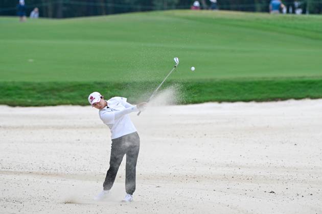 THE WOODLANDS, TX - APRIL 19: Hyo Joo Kim (KOR) hits from the trap on 8 during Rd2 of the Chevron Championship at The Club at Carlton Woods on April 19, 2024 in The Woodlands, Texas. (Photo by Ken Murray Icon Sportswire) GOLF: APR 19 LPGA, Golf Damen The Chevron Championship EDITORIAL USE ONLY Icon240419048
