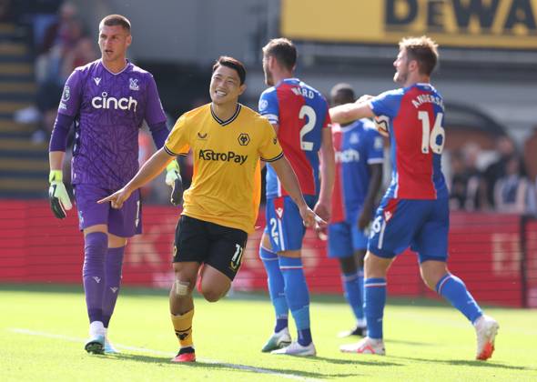 Crystal Palace v Wolverhampton Wanderers - Premier League - Selhurst Park September 3, 2023, London: London, England, 3rd September 2023. Hwang Hee-Chan of Wolverhampton Wanderers celebrates after scoring to make it 1-1 during the Premier League match at Selhurst Park, London. London EDITORIAL USE ONLY Copyright: xx ZUMA-20230903_faf_si1_097.jpg PaulxTerryx csmphotothree148828