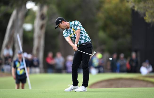 LIV GOLF ADELAIDE, Iron Heads Captain Kevin Na on Day 1 of LIV Golf Adelaide at the Grange Golf Club in Adelaide, Friday, April 26, 2024. ( NO ARCHIVING, EDITORIAL USE ONLY, NO USE IN BOOKS WITHOUT CONSENT ADELAIDE SOUTH AUSTRALIA AUSTRALIA  Copyright: xMICHAELxERREYx 20240426154132270307