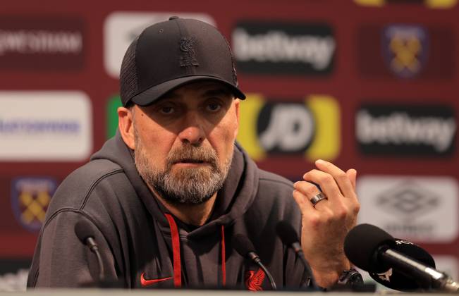 London, England, 27th April 2024. Jurgen Klopp, Manager of Liverpool talks in a press conference, PK, Pressekonferenz after the Premier League match at the London Stadium, London. Picture credit should read: Paul Terry Sportimage EDITORIAL USE ONLY. No use with unauthorised audio, video, data, fixture lists, club league logos or live services. Online in-match use limited to 120 images, no video emulation. No use in betting, games or single club league player publications. SPI-3108-0053