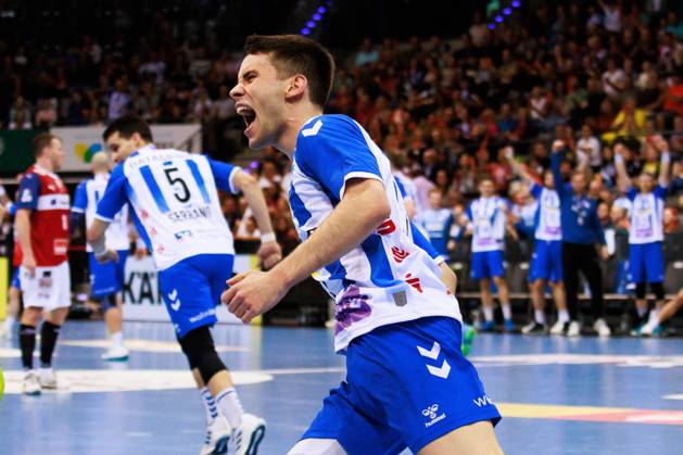 Daniel Fernandez TVB Stuttgart, 06 jubelt freut sich, Emotion, Joy, Enthusiasm GER, TVB Stuttgart TVB vs Handball Sport Verein Hamburg HSVH , Handball, Men, Liqui Moly Handball Bundesliga HBL , 30 Matchday, Season 2023 2024, 28 04 2024 GER, TVB Stuttgart TVB vs Handball Sport Verein Hamburg HSVH , Handball, Men, Liqui Moly Handball Bundesliga HBL , 30 Matchday, Season 2023 2024, 28 04 2024 Stuttgart Copyright: xEibnerxPressefoto OliverxSchmidtx EP_OST