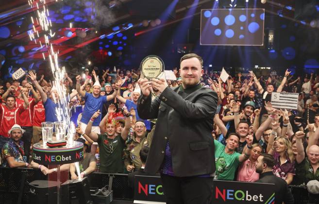 Bilder des Jahres 2024, Sport 04 April Sport Themen der Woche KW17 Sport Bilder des Tages DARTS - PDC, Austrian Darts Open PREMSTAETTEN,AUSTRIA,28.APR.24 - DARTS - PDC European Tour, Austrian Darts Open. Image shows Luke Littler.  GEPAxpictures xWolfgangxGrebien