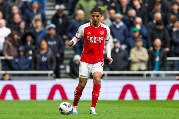 Tottenham Hotspur v Arsenal Premier League 28 04 2024. William Saliba (2) of Arsenal during the Premier League match between Tottenham Hotspur and Arsenal at Tottenham Hotspur Stadium, London, United Kingdom on 28 April 2024. Editorial use only DataCo restrictions apply See www.football-dataco.com , Copyright: xNigelxKeenex PSI-19566-0094