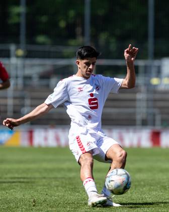 A Junioren Bundesliga West 1 FC Koeln U19 SC Paderborn 07 U19, 05 05 2024 Kian Hekmat 1 FC Köln U19, 8 A Junioren Bundesliga West 1 FC Koeln U19 SC Paderborn 07 U19, Franz Kremer Stadion, 05 05 2024 Copyright: xBEAUTIFULxSPORTS Buriakovx