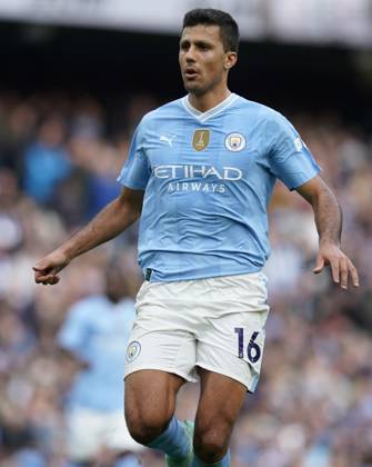 Manchester, England, 4th May 2024. Rodri of Manchester City during the Premier League match at the Etihad Stadium, Manchester. Picture credit should read: Andrew Yates Sportimage EDITORIAL USE ONLY. No use with unauthorised audio, video, data, fixture lists, club league logos or live services. Online in-match use limited to 120 images, no video emulation. No use in betting, games or single club league player publications. SPI-3130-0049